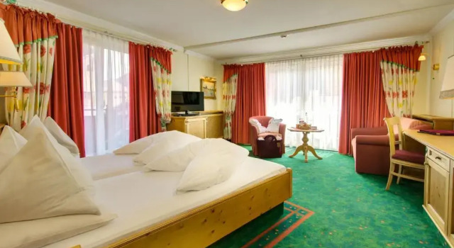 Номер Deluxe BOUTIQUE-HOTEL BAUER - inklusive Winter Mobility Ticket und inklusive Sommer Joker Card und Sommer Mobility Ticket