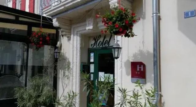 Hotel Du Commerce