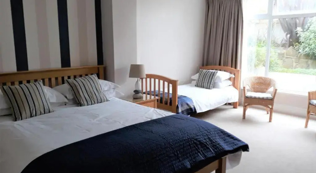 Номер Standard с видом на сад Breakers Guest House