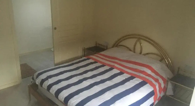 Le petit belge, Prenota Hotel Montgivray 