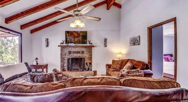 Foxfire Haven - Three Bedroom Cabin with Hot Tub, Varaa Hotelli Ruidoso New Mexico