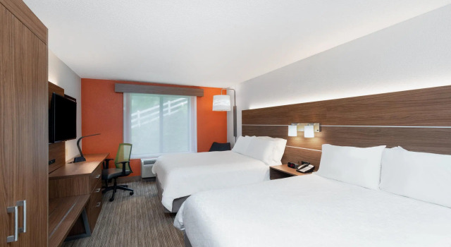 Четырёхместный номер Standard Holiday Inn Express & Suites Tell City by IHG