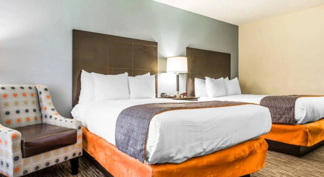 Четырёхместный номер Standard Quality Inn Mt Pleasant - Charleston