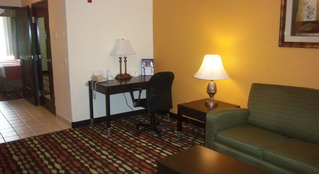 Best Western Greentree Inn & Suites