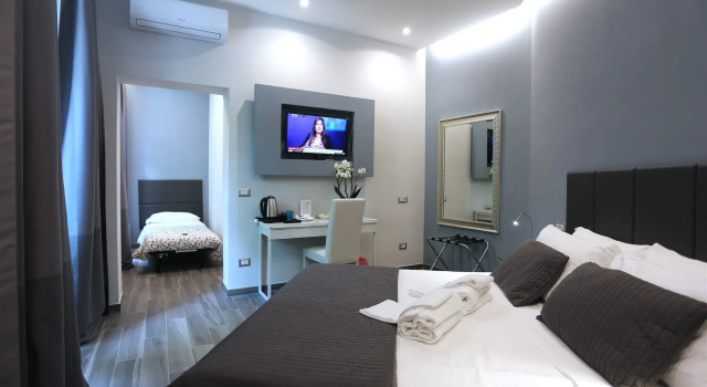 B&B Home 77