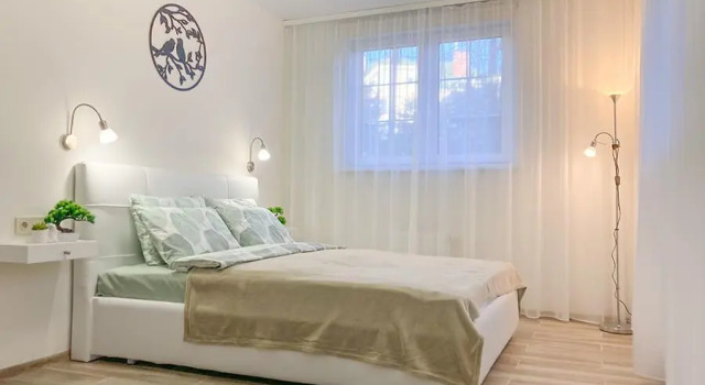 Апартаменты Sun City Apartments (Сан Сити Апартментс) на улице Ленина 6