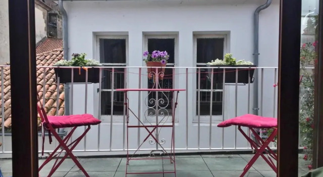 Кровать в общем номере Albergue Azabache