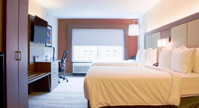 Четырёхместный номер Standard Holiday Inn Express & Suites Danville by IHG