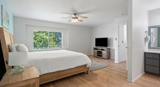 Redmond Rest 4 Bedroom Home by RedAwning, Book Hotel 3-stjernede hoteller i Redmond, 3*
