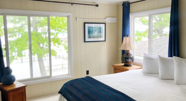Номер Comfort Churchill Pointe Inn