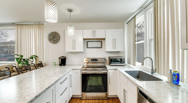 Коттедж Explore Rochester! Charming Home 1 Mi to Downtown