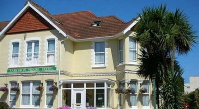 Earlston House, Book Bed and Breakfast Paignton Devon