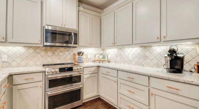 Апартаменты Gorgeous College Station Townhome w/ Patio!