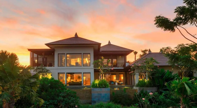 Вилла Cliff с 3 комнатами The Ritz-Carlton Bali