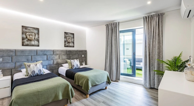 Porto City Holidays by Douro River, Забронировать Отель Бизнес-отели Порту, рядом с Мост Аррабида, 4* 5*