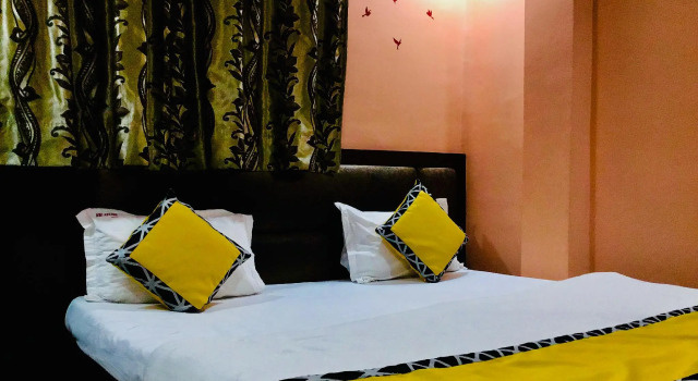 Hotel Hridey Inn, Забронировать Отель Отели Нью-Дели с бассейном, рядом с Железнодорожный вокзал Нью-Дели, Бассейн