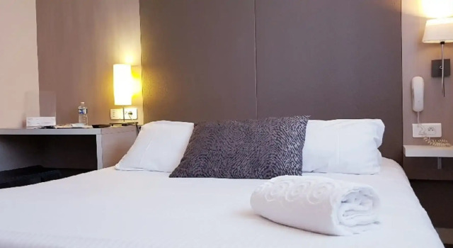 LHôtel Bristol, Забронировать Отель Кан 