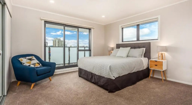 Central Manukau Hideaway