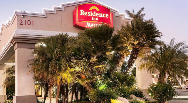Residence Inn by Marriott Oxnard River Ridge, Rezervovat Hotel Oxnard Kalifornie