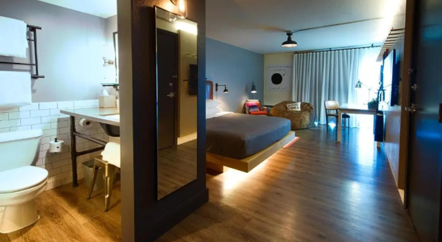 Номер Standard MOXY Phoenix Tempe/ASU Area
