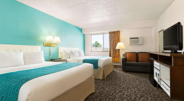 Четырёхместный люкс Howard Johnson by Wyndham Billings