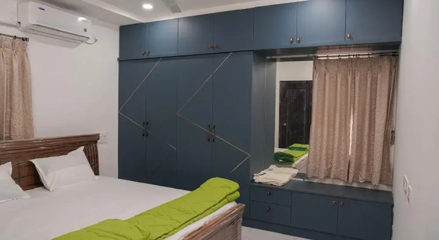 Номер Deluxe Karthikeya Guest Inn