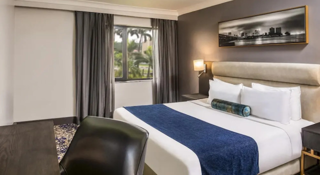 Двухместный полулюкс Mövenpick Hotel Ikoyi Lagos