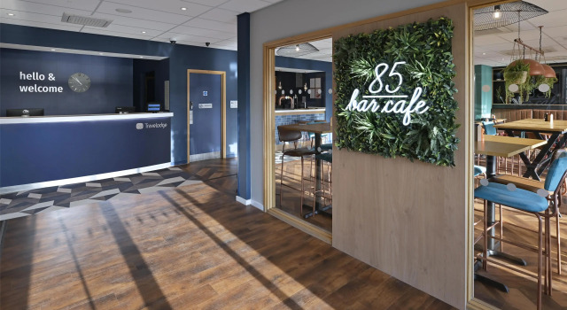 Travelodge Stirling City Centre, Забронировать Отель Отели Центральной Шотландии с парковкой, Парковка