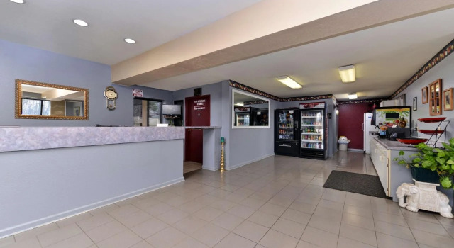 Country Hearth Inn & Suites - Gainesville, 预订 酒店 盖恩斯维尔 佐治亚州