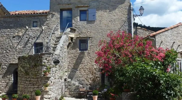 L'Olivine, Maison d'hôtes, Réserver Hôtel Claret Hérault