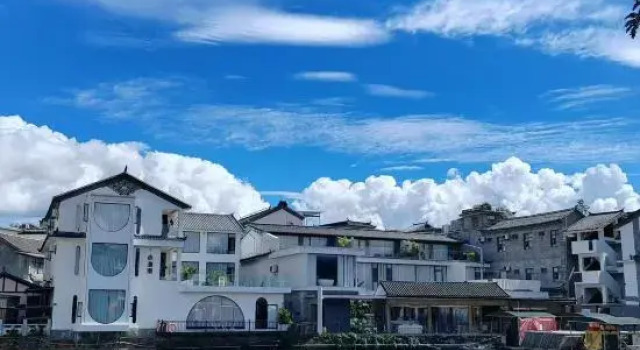 Dali Jiguang Haishu Homestay (Shuanglang Ancient Town)