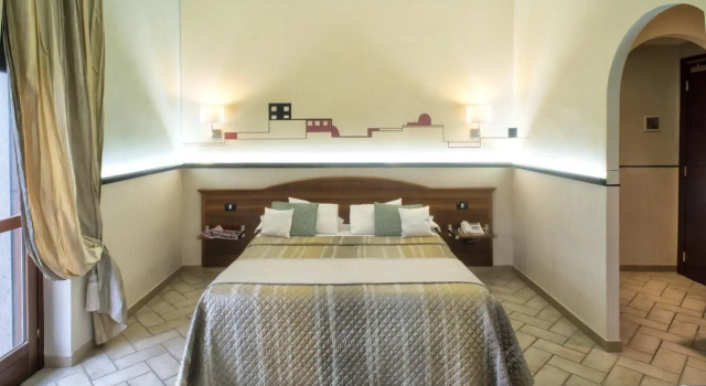 Hotel Villa Degli Angeli, Reserva ahora Villa Hoteles en El Lacio con aparcamiento, Aparcamiento