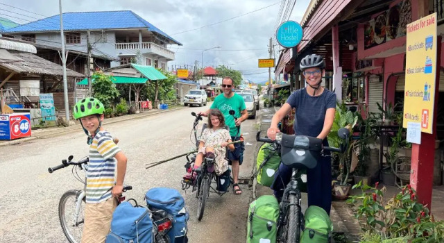 Little Hostel, Prenota Ostello Houayxay Bokeu Province