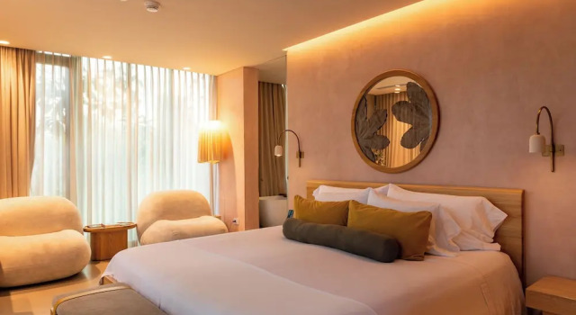 Полулюкс 23 Hotel Medellin