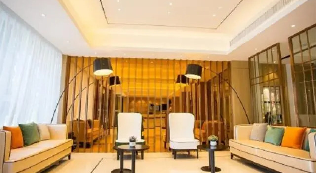 City Comfort Inn Shangri-la Kangzhu Avenue, Buchen Sie Hotel Hotels in Yunnan mit Parkplatz, Parkplätze