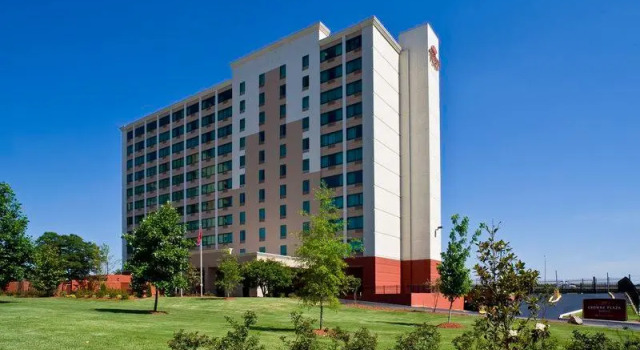 Кровать в общем номере Crowne Plaza Memphis Downtown by IHG