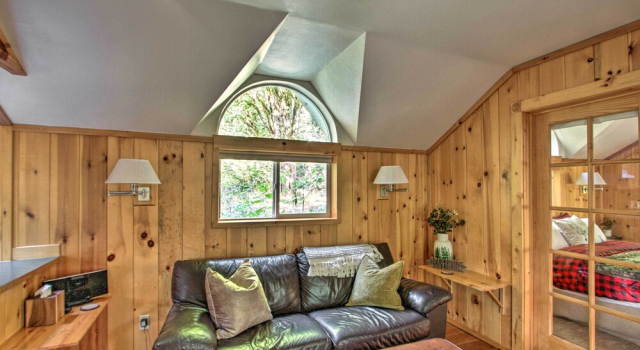 'elk Hideaway:' Ashford Cottage w/ Hot Tub!, Book Vacation Home Ashford Mount Rainier National Park