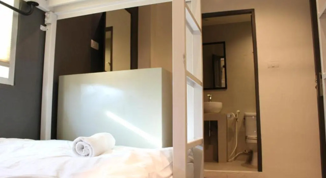 Кровать в общем номере (женский номер) Jam Hostel Bangkok
