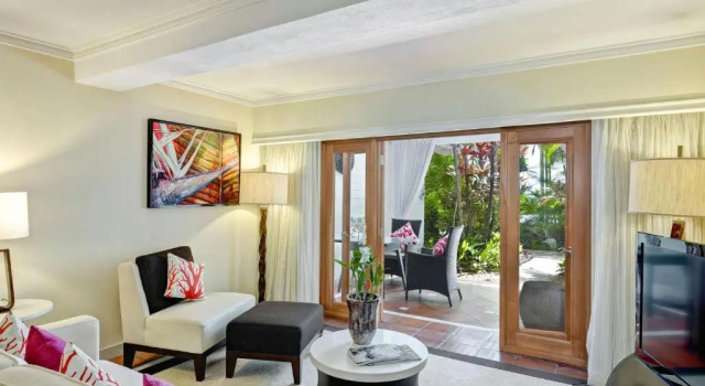 Полулюкс с видом на сад The House, An Autograph Collection All-Inclusive Resort
