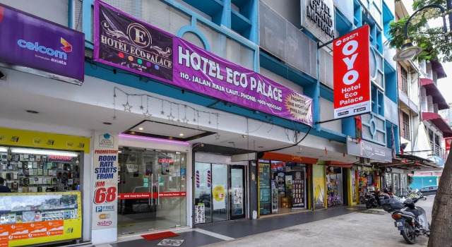 OYO 89571 Eco Palace Hotel