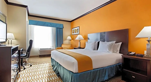 Люкс Holiday Inn Express Hotel & Suites Corpus Christi-Portland by IHG