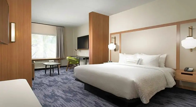Люкс Fairfield Inn & Suites by Marriott Athens