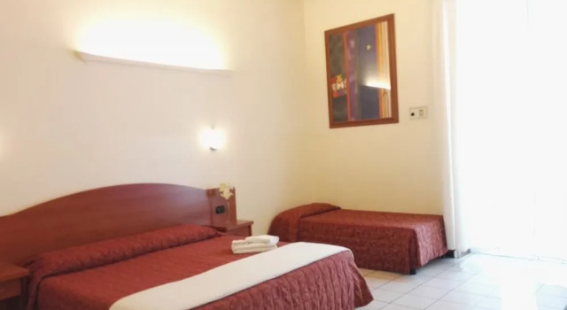 Soana City Rooms, Забронировать Отель Исторический центр Генуи Генуя, рядом с Станция метро Sarzano/Sant'Agostino