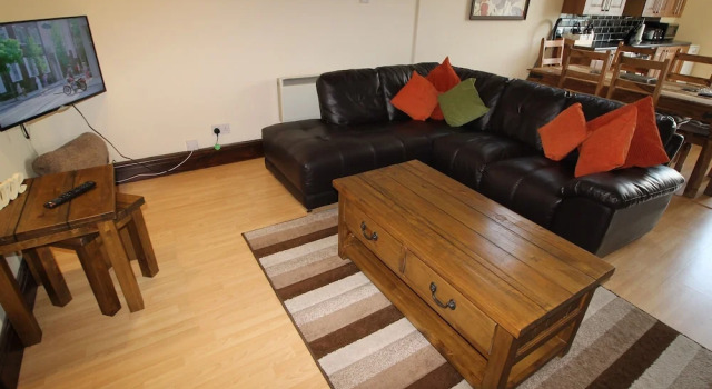 Hideaway 2 Bedroom Apartment by Cardiff Holiday Homes