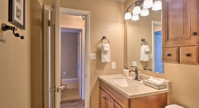 Апартаменты Walk to Lifts: Main Street Breck Condo w/ Mtn View