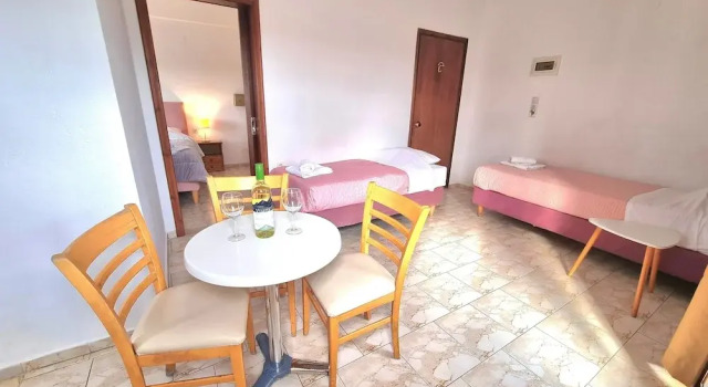 Семейный номер Standard с балконом и с видом на сад Archontiko Hotel