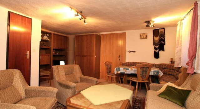 Pension und Camping Alpenwelt, Prenota Campeggio Hotel a Tirolo con parcheggio, Parcheggio