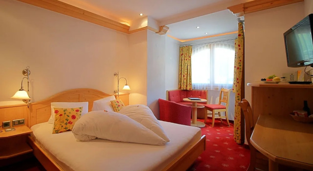 Двухместный номер Standard с балконом Samnaunerhof Vital-Hotel