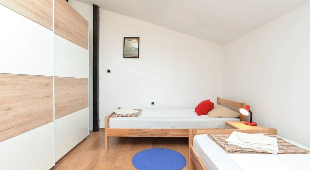 Апартаменты Standard с 2 комнатами с балконом Apartments Mira 295