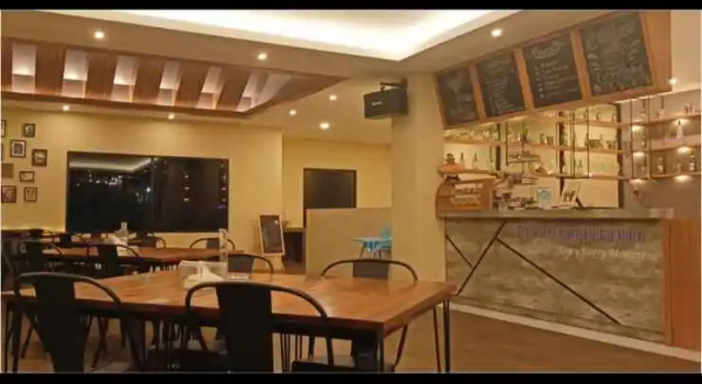 Grand Kanjuruhan Hotel, Rezervovat Hotel Kepanjen East Java